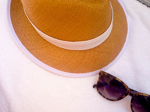 Fedora-and-sunnies